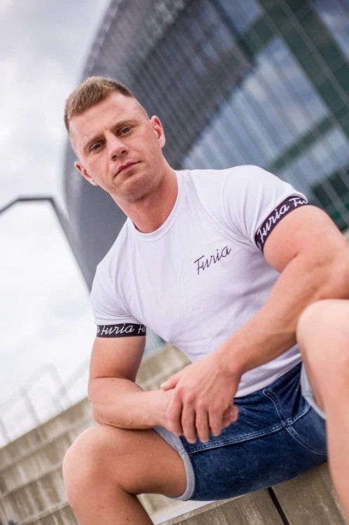 6ac80075a2c05143b9747da4a624e725