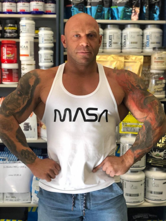 932908900e967421a981346e1360d4fb