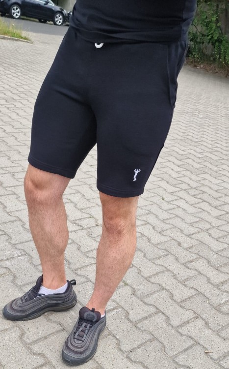 spodenki-czarne-bialy-haft-furia